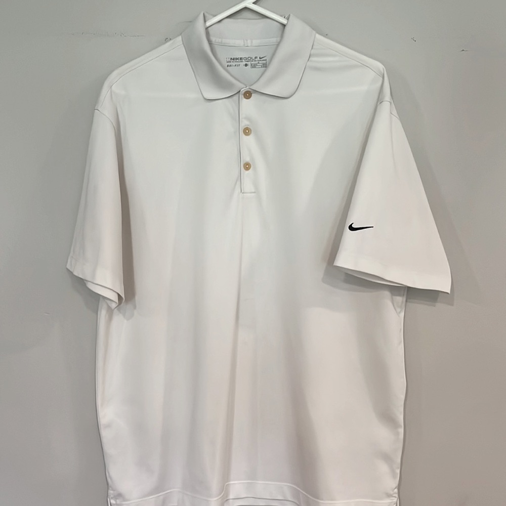 Men Nike Golf polo in medium. Vibrant white looks brand!